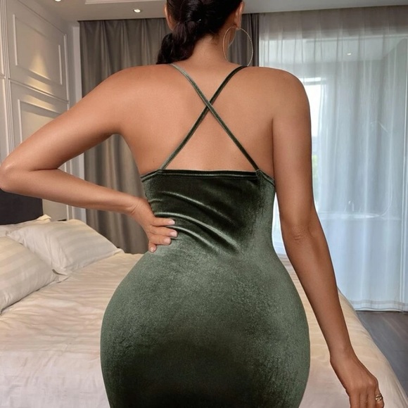 Shein dress - Picture 2 of 4